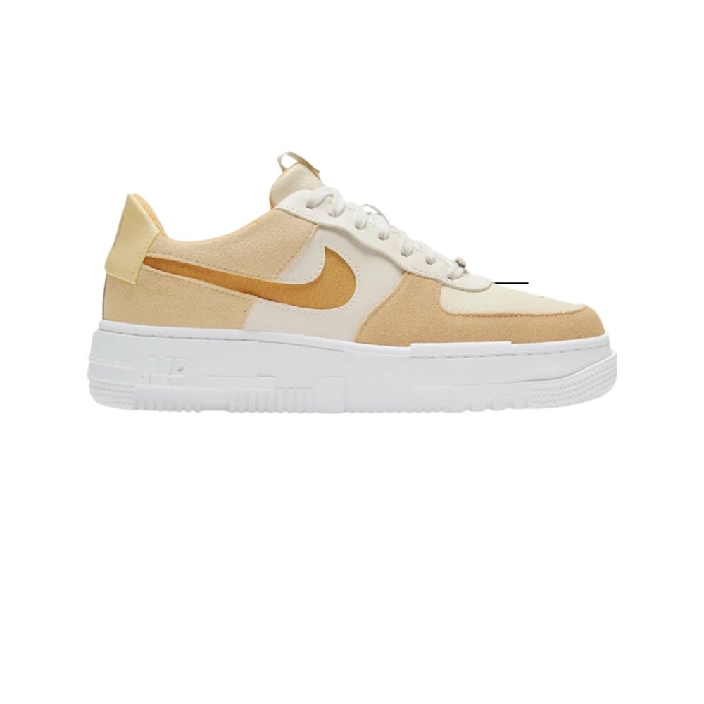 RARE NIKE AIR FORCE 1 AF1 LOW PIXEL SAIL COCONUT MILK (NWOT) 7